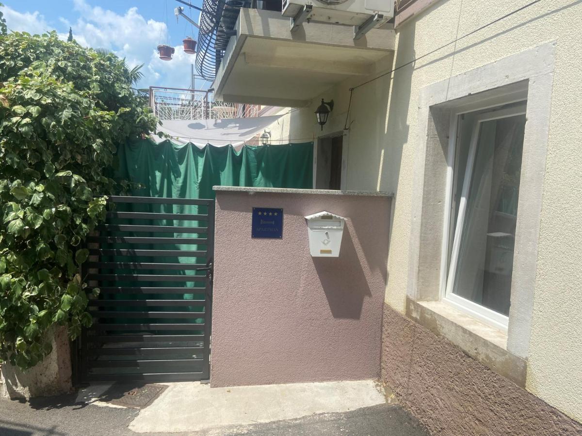 Apartman Laval Trsat Daire Rijeka Dış mekan fotoğraf